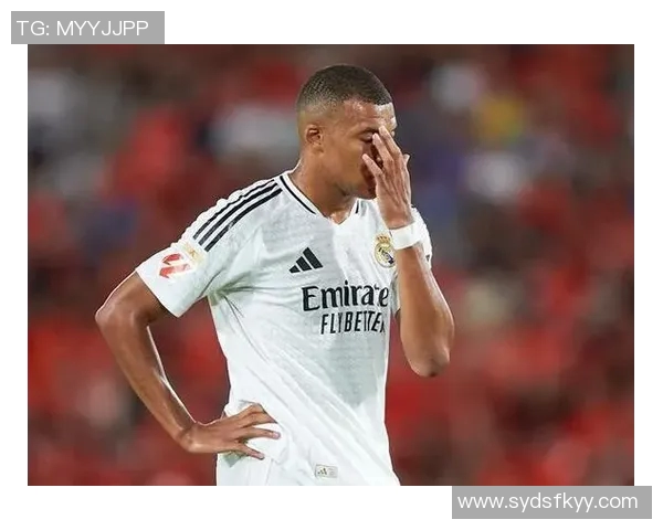 恩里克赛后赞伊桑姆巴佩表现出色为绝平进球喝彩 恩里克赛后赞伊桑姆巴佩表现出色为绝平进球喝彩