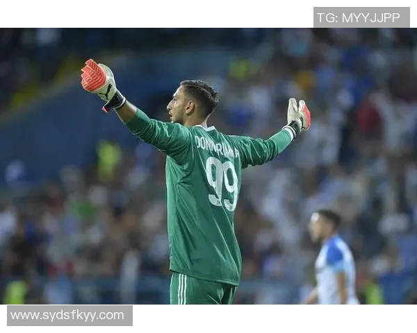 巴西队紧急征召诺丁汉门将约翰维克托替代受伤埃德森