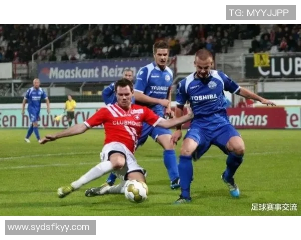 阿贾半场表现抢眼独揽17分7板2帽阿德巴约状态低迷仅得4分4板