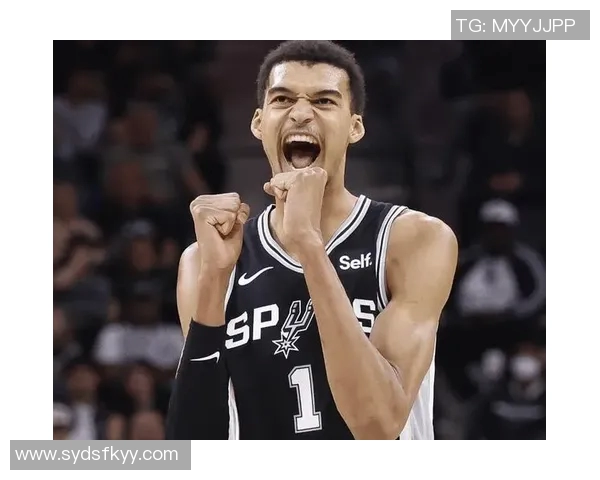 文班亚马新打法显成效全场仅9次出手却贡献全队最高5助攻