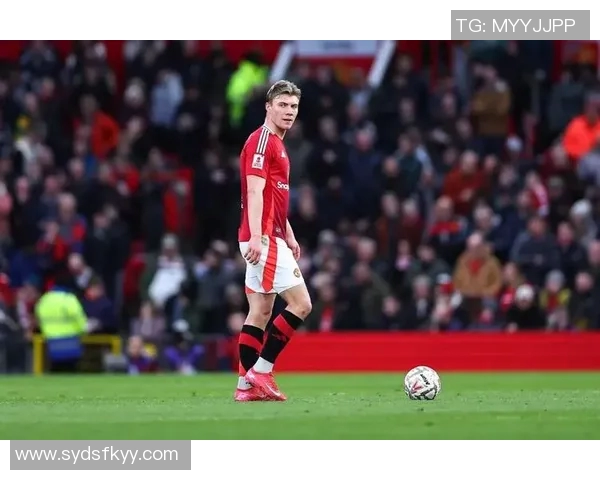 霍伊伦客场大放异彩两射一传助球队领跑小组赛喜悦无比