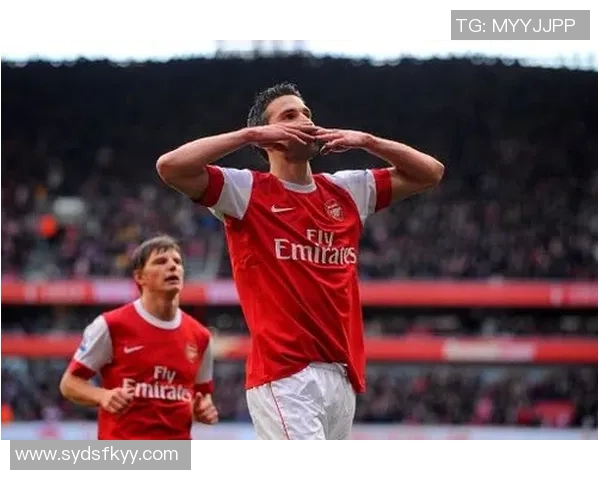 范佩西透露裁判中场道歉称上半场进球不该被判无效 范佩西透露裁判中场道歉称上半场进球不该被判无效