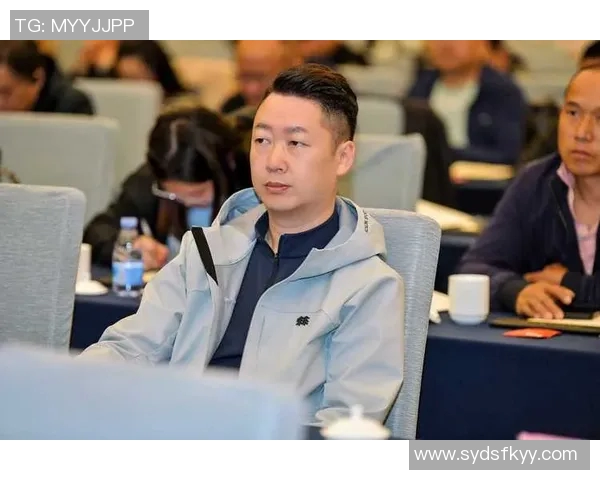 拉波尔塔与纳赛尔关系改善共同出席欧洲俱乐部协会大会引发关注