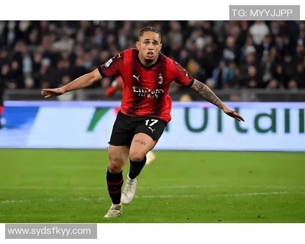 奥卡福本赛季表现出色利兹联6场打入2球超越米兰上赛季数据 奥卡福本赛季表现出色利兹联6场打入2球超越米兰上赛季数据