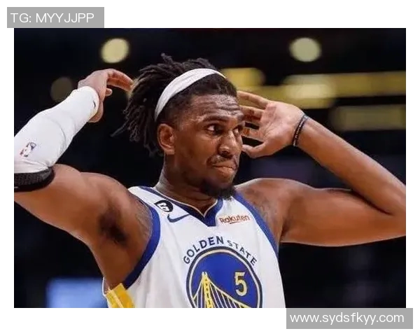 卢尼半场表现出色高效6中4贡献8分3篮板2助攻依然是卢姥爷 卢尼半场表现出色高效6中4贡献8分3篮板2助攻依然是卢姥爷