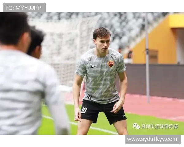 斯洛特重申不考虑争冠目标强调专注当前比赛状态与上赛季相似 斯洛特重申不考虑争冠目标强调专注当前比赛状态与上赛季相似