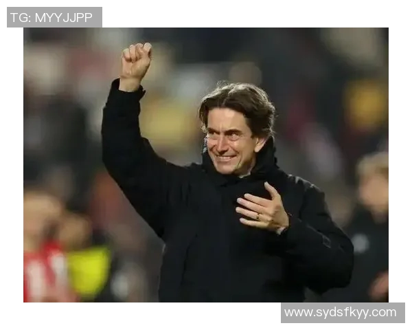 费迪南德批评阿莫林战术调整如同轮盘赌难以持久