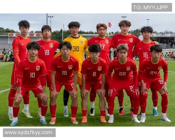 禁区内明显犯规帅惟浩遭无视球员集体抗议引发争议 禁区内明显犯规帅惟浩遭无视球员集体抗议引发争议