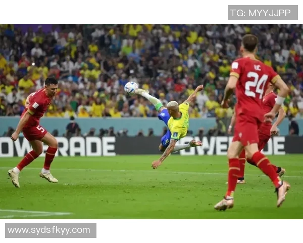 维尼修斯情绪失控引发启蒙教练关注期待他更成熟的表现