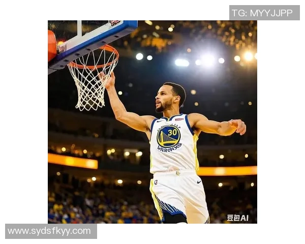 库里揭幕战表现出色16投7中贡献20分4板5助1帽三分球命中率高达50