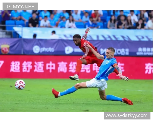 铲射自家大门乌龙失误三镇扳回一球十人新鹏城仍落后