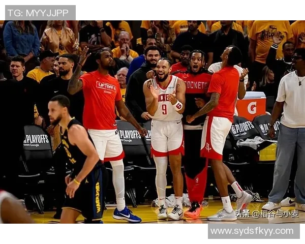 半场战报巴特勒与狄龙对决精彩纷呈库里与布克默默助阵表现平平