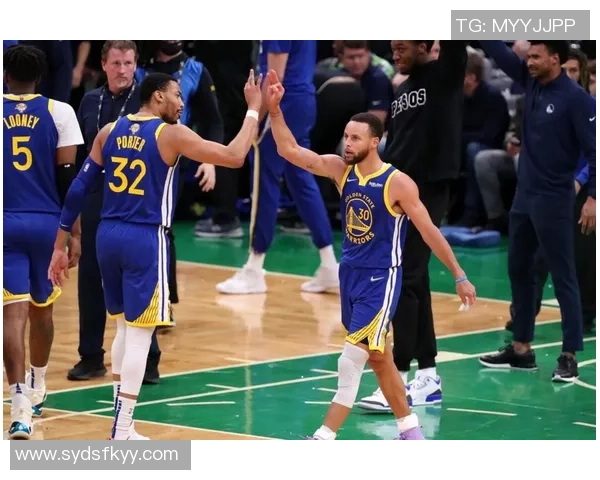 库里面对黄蜂防守毫不在意曾经经历更为严酷的挑战与考验