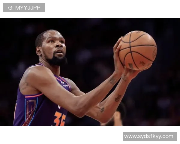 杜兰特谈防守与进攻的双重责任助力球队全方位提升